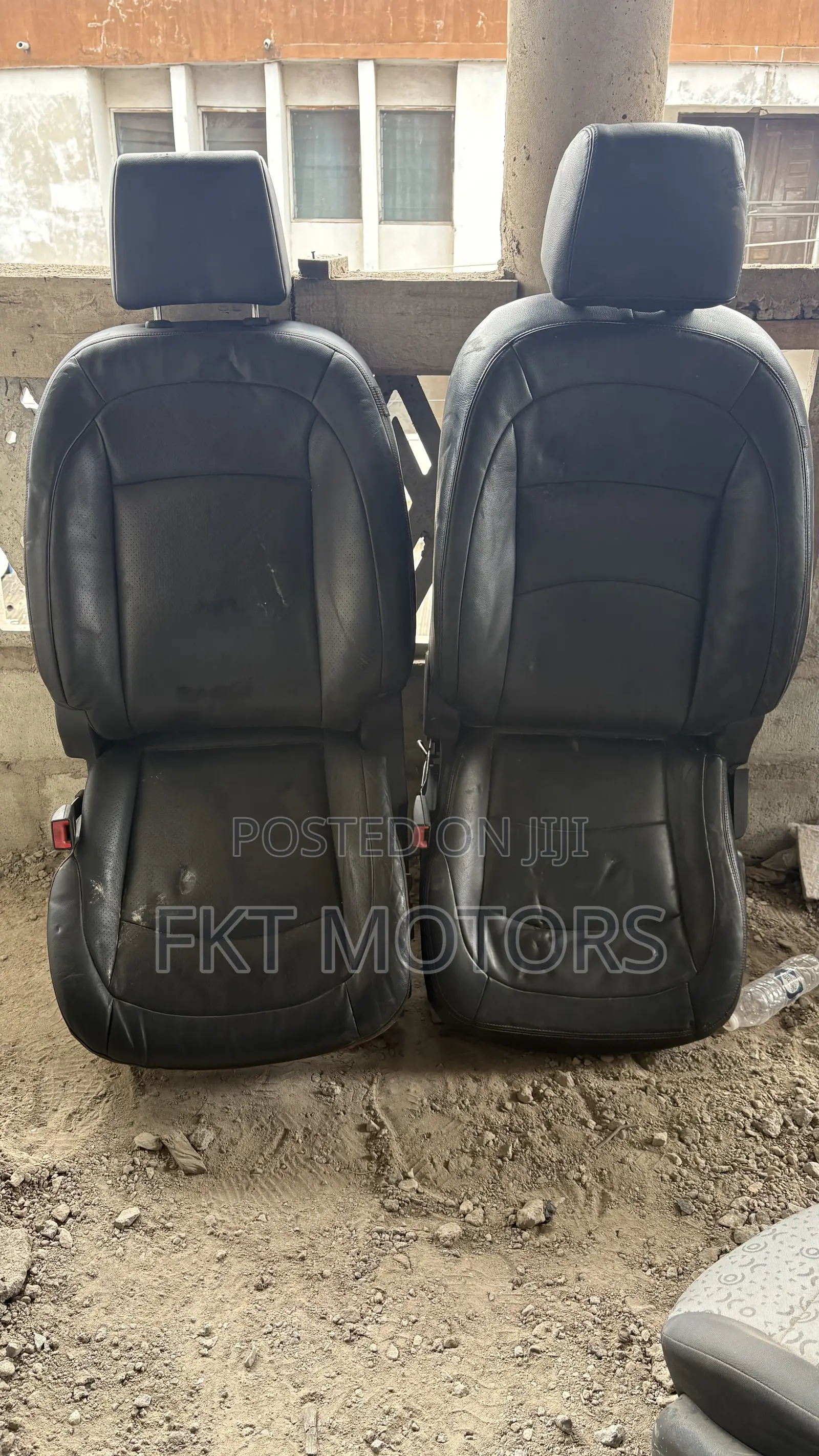 Nissan Rogue Seats Complete  2008,2009,2010,2011,2012,2013,2014,2015