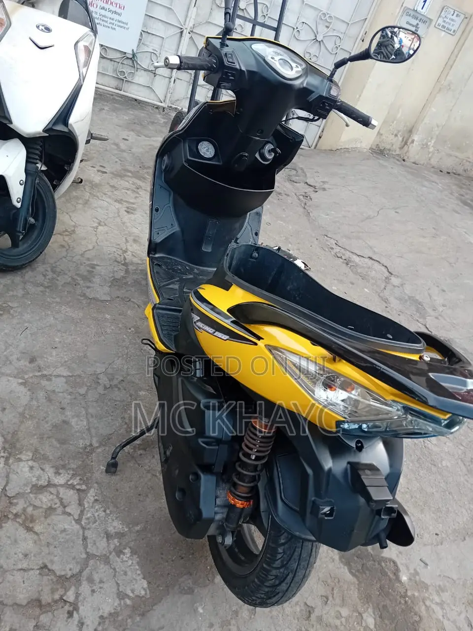 Kymco 2017 Yellow