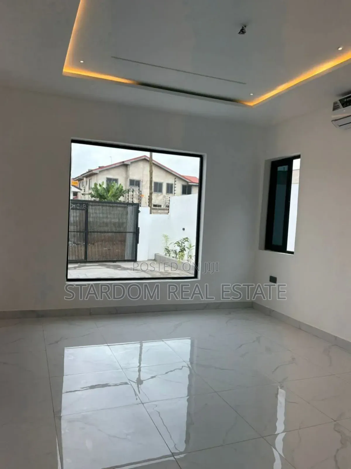 3bdrm Duplex in Lakeside Estate for sale