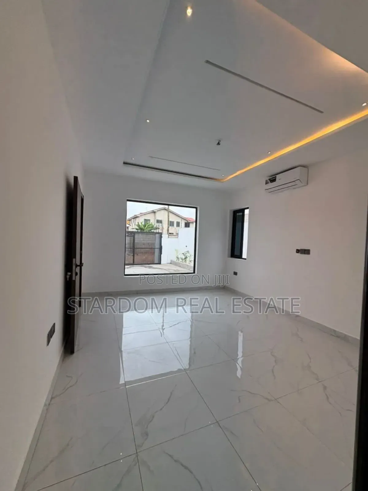 3bdrm Duplex in Lakeside Estate for sale