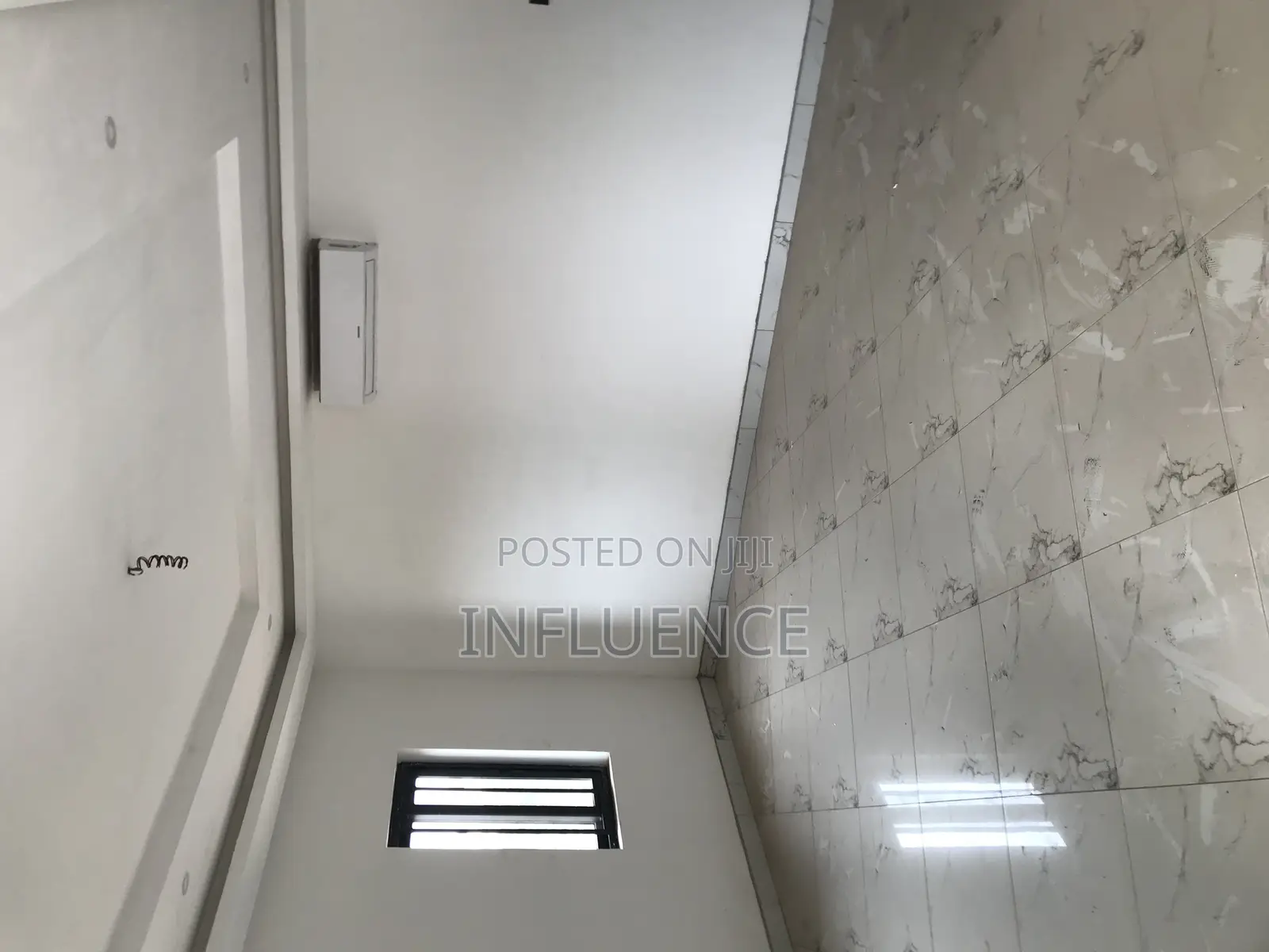 3bdrm House in American House Area, East Legon for sale