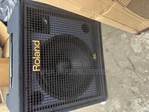 Kc-550 Roland Keyboard Combo