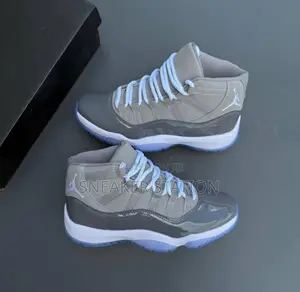 Air Jordan Retro 11 Cool Grey