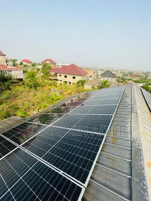 Cleaning Solar Panels and Maintenance