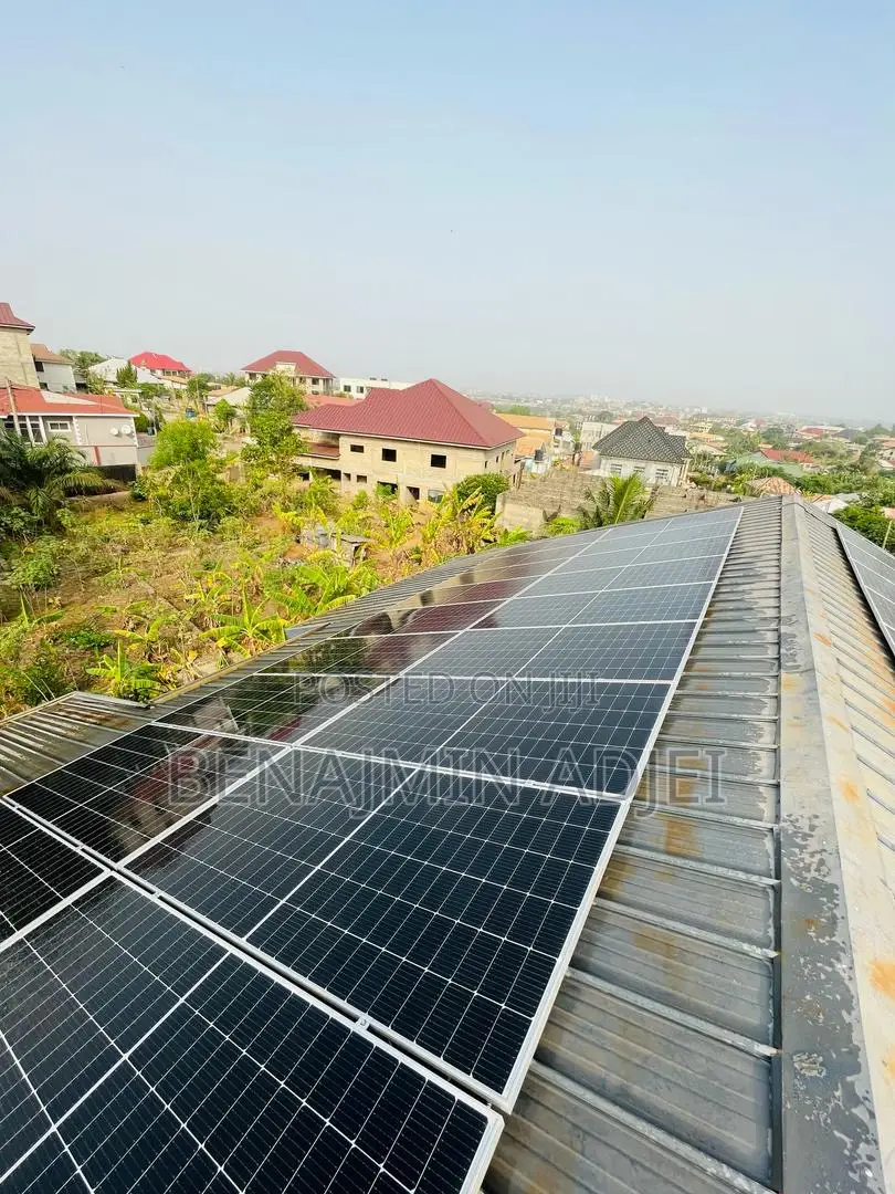 Cleaning Solar Panels and Maintenance