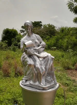 Fountain Made With Risen ( Mother )