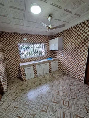 3bdrm Apartment in Ashaley Botwe for rent