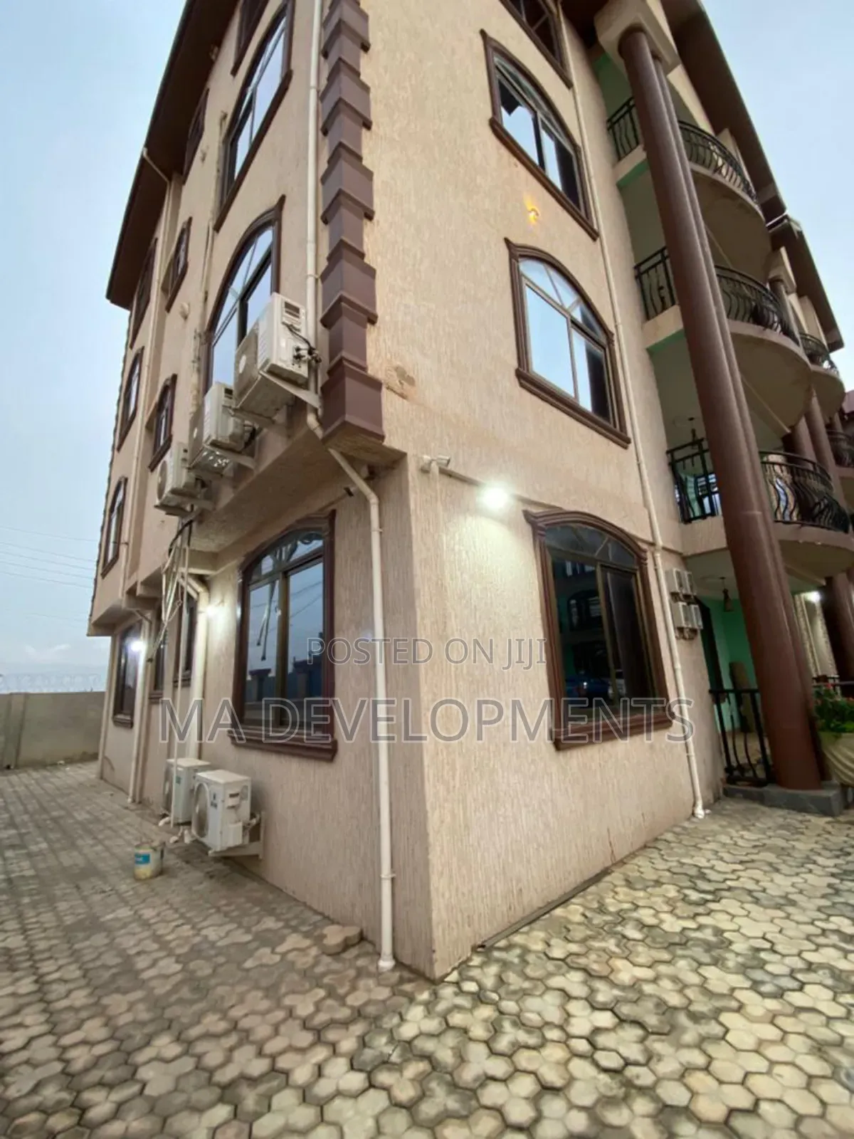 2bdrm Apartment in Madev Realty, Ofankor for rent