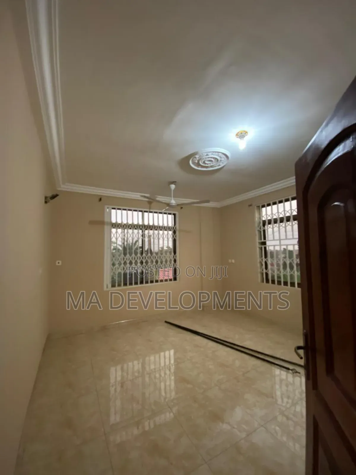 2bdrm Apartment in Madev Realty, Ofankor for rent