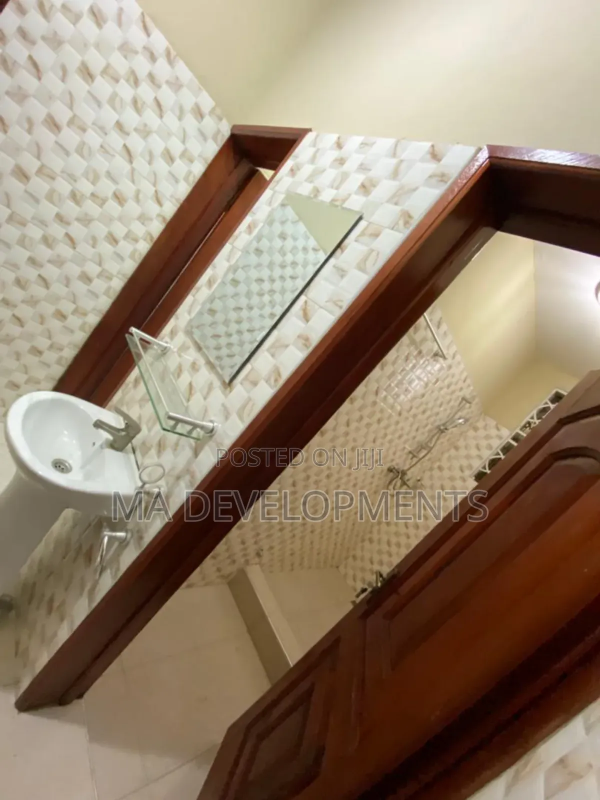 2bdrm Apartment in Madev Realty, Ofankor for rent