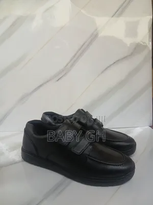 M S Scuff-Resistant Leather Shoe