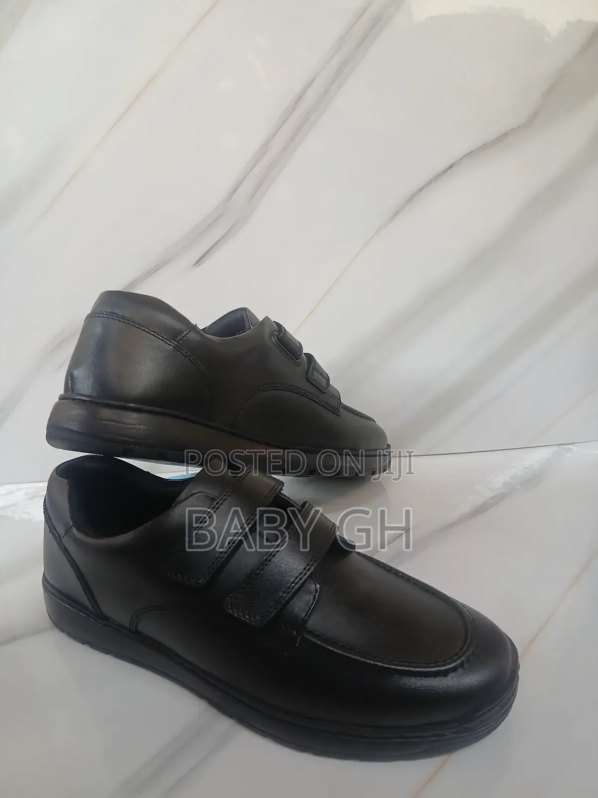 M S Scuff-Resistant Leather Shoe