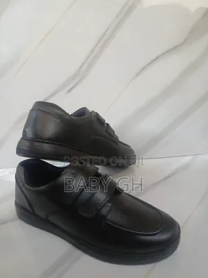 M S Scuff-Resistant Leather Shoe