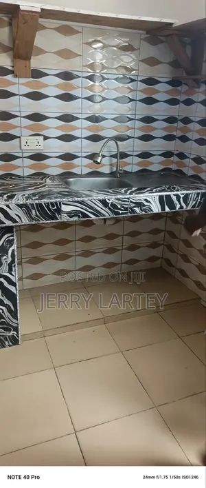 1bdrm Apartment in New Mamprobi Banana for rent