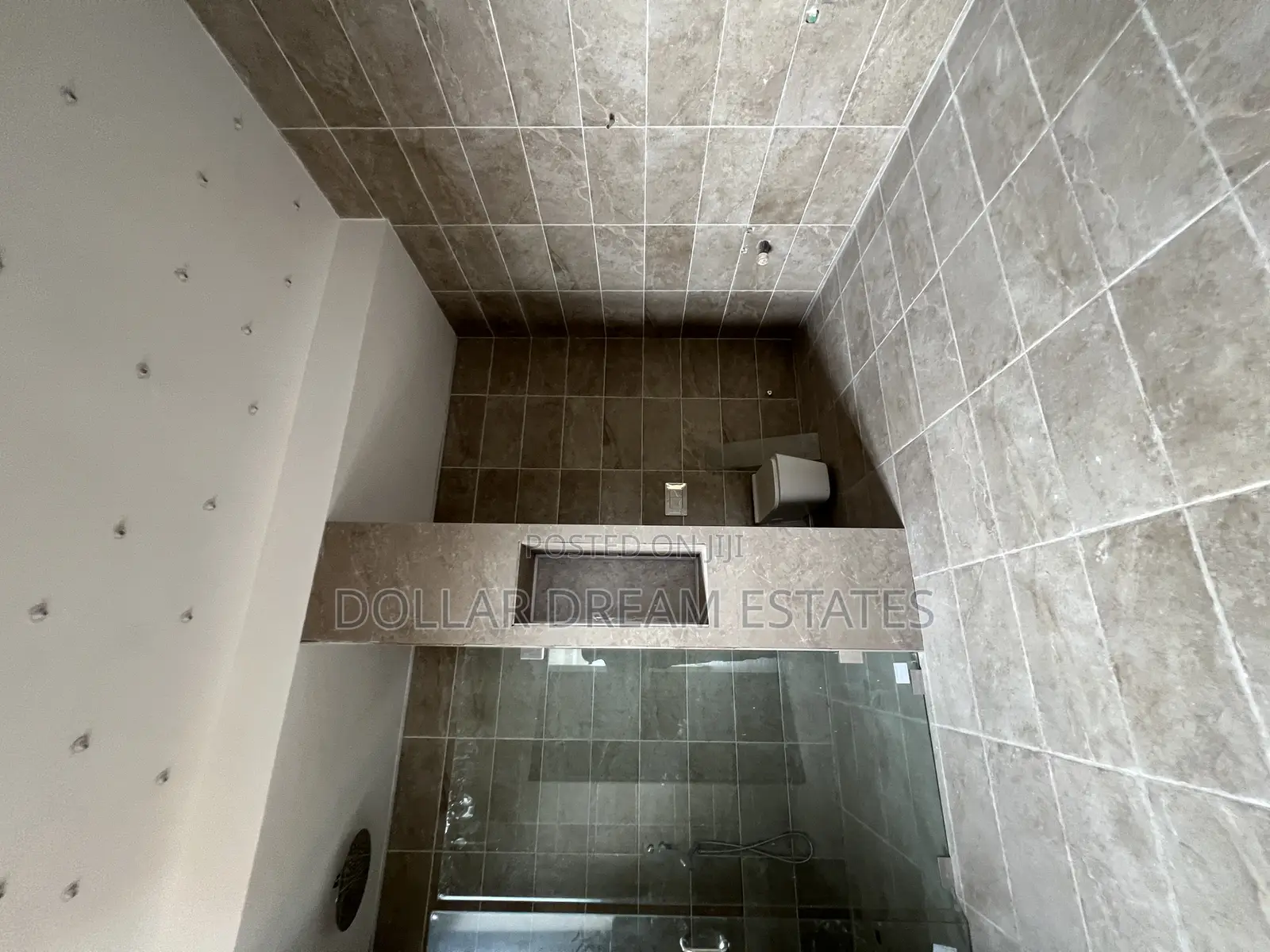 4bdrm House in Adjiriganor for sale