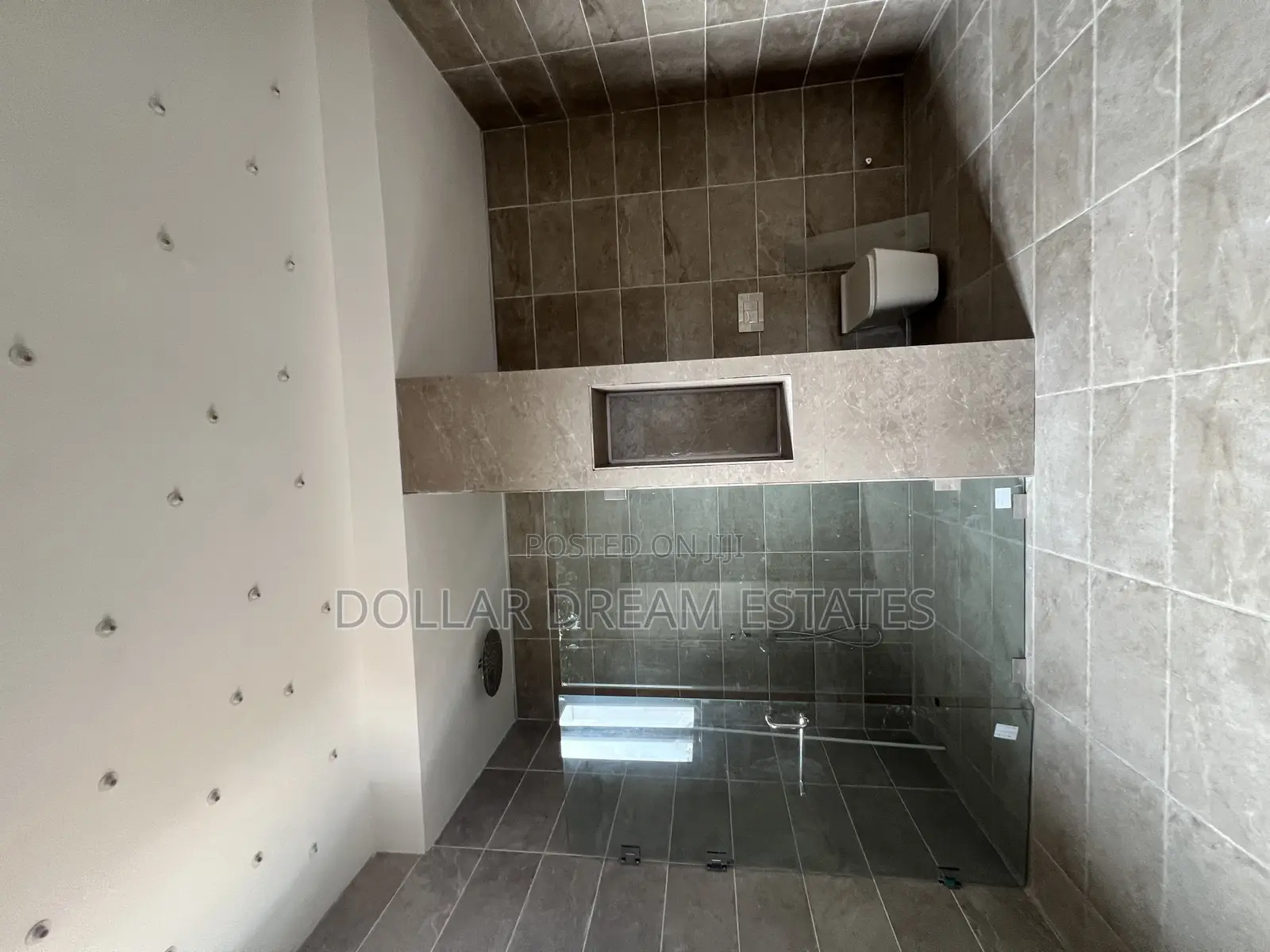 4bdrm House in Adjiriganor for sale