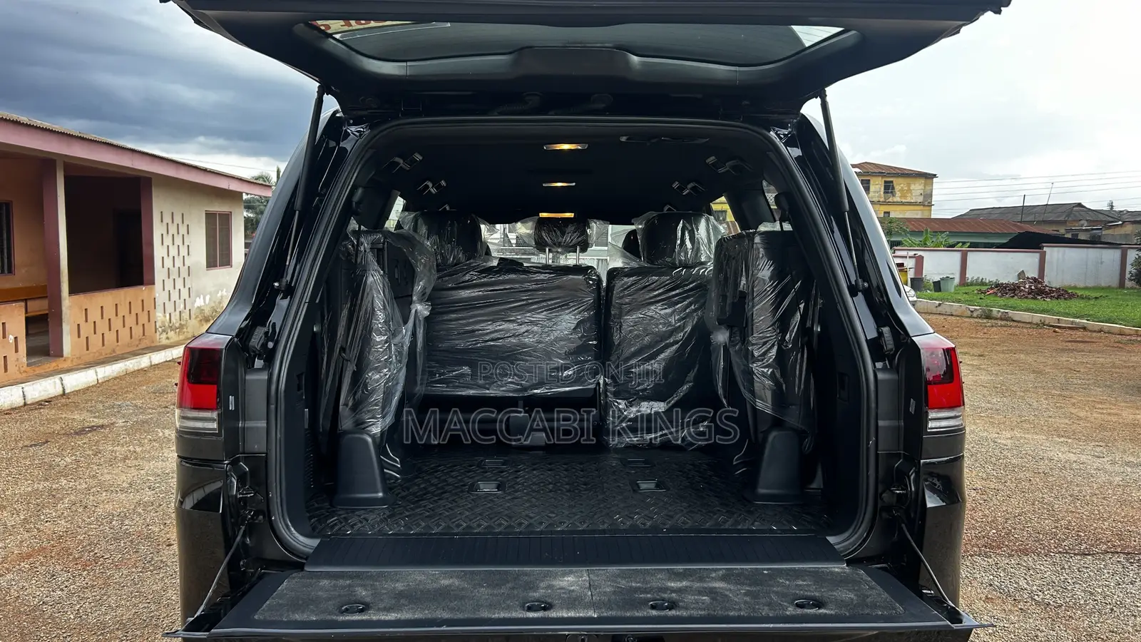 Toyota Land Cruiser 5.7 V8 GXR 2020 Black