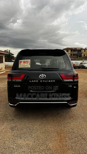 Toyota Land Cruiser 5.7 V8 GXR 2020 Black