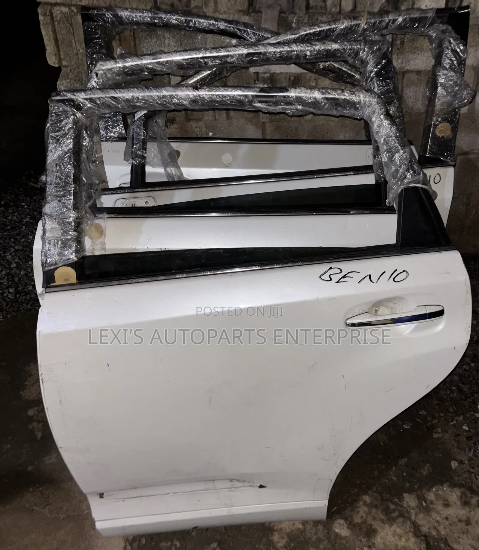 Toyota Venza 2014,2015,2016,2017 Doors Available
