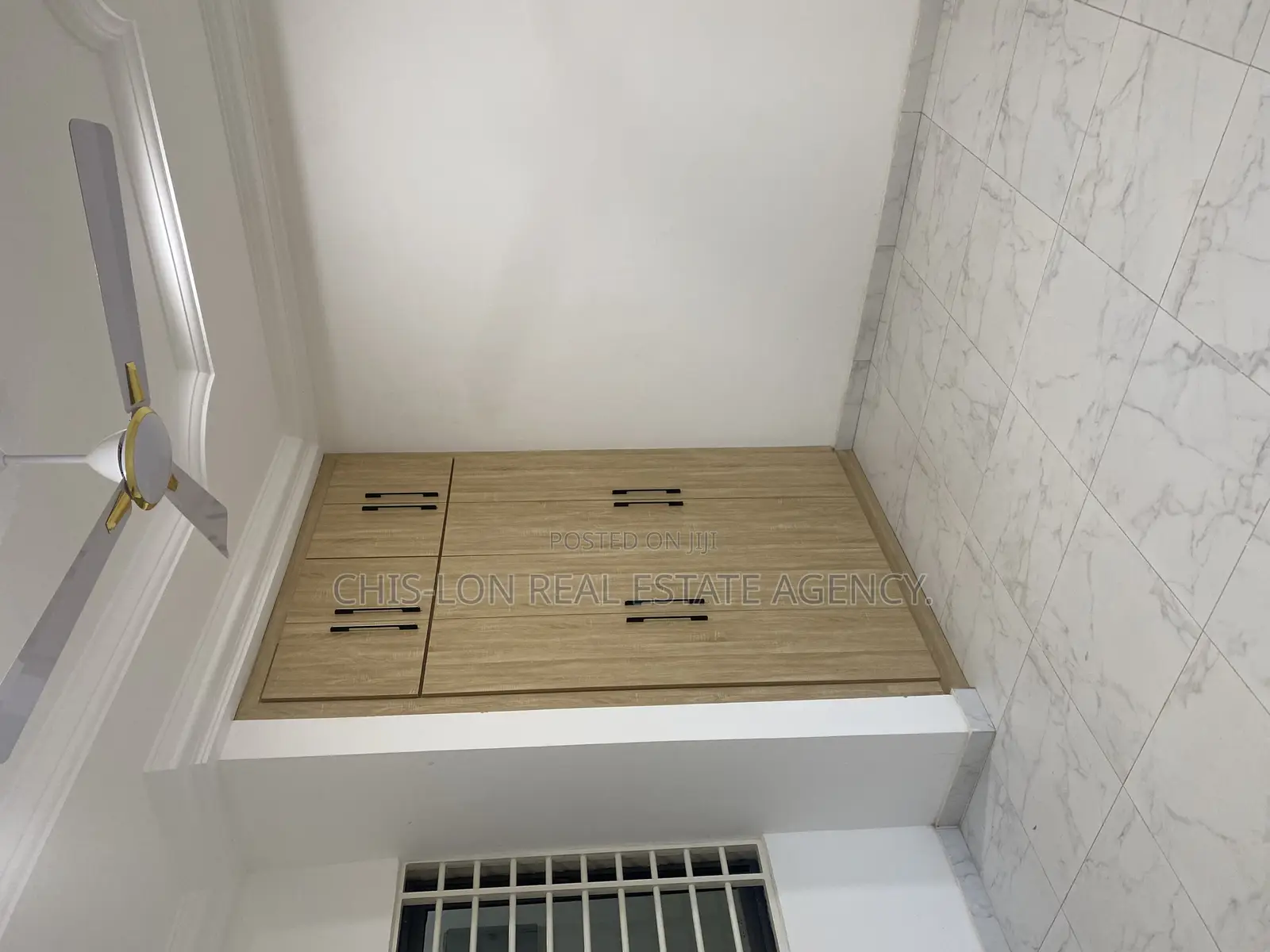 3bdrm House in Tuba Kokrobite Road, Toll Booth for sale