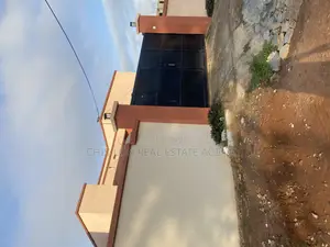 3bdrm House in Tuba Kokrobite Road, Toll Booth for sale