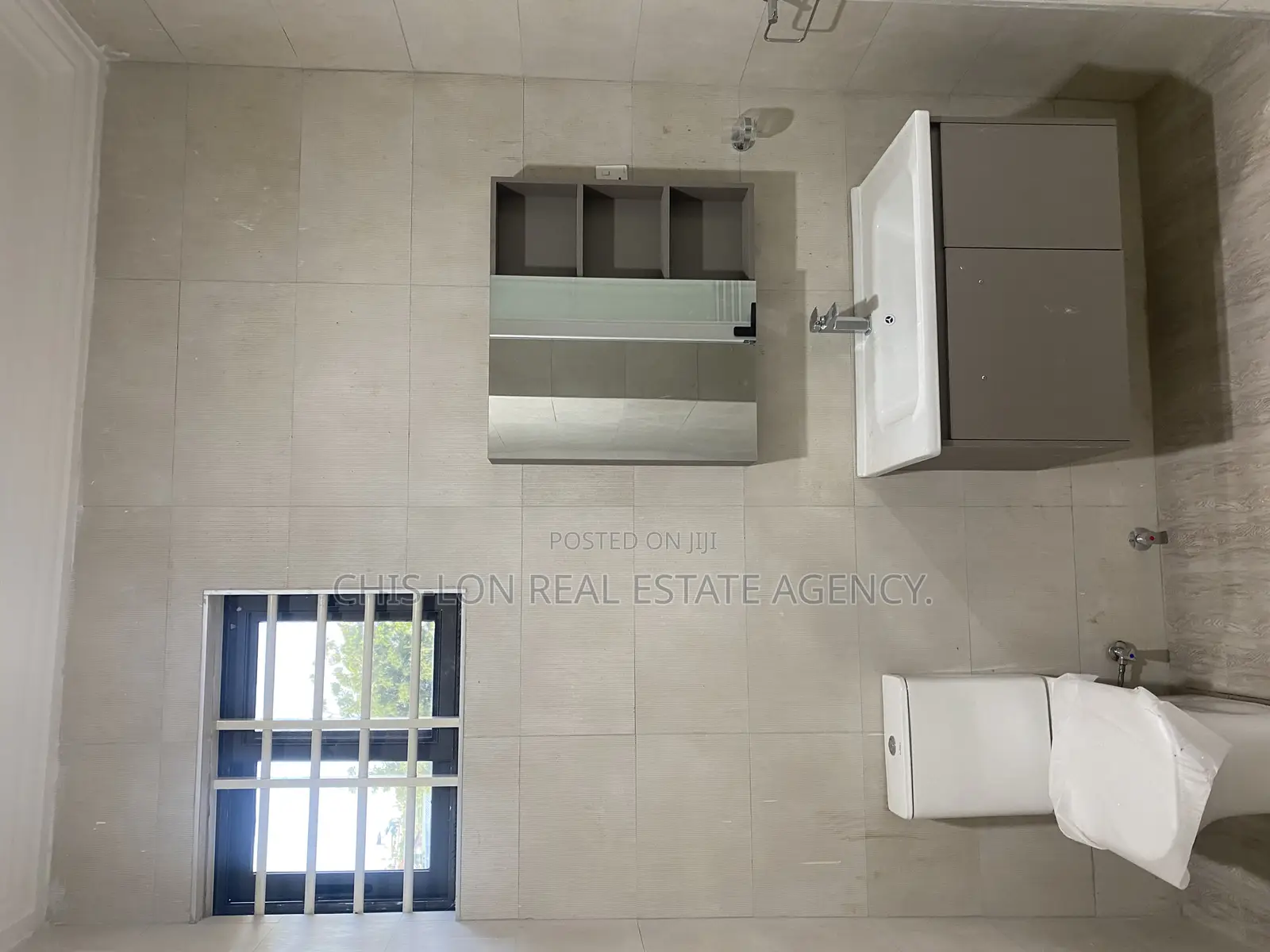 3bdrm House in Tuba Kokrobite Road, Toll Booth for sale