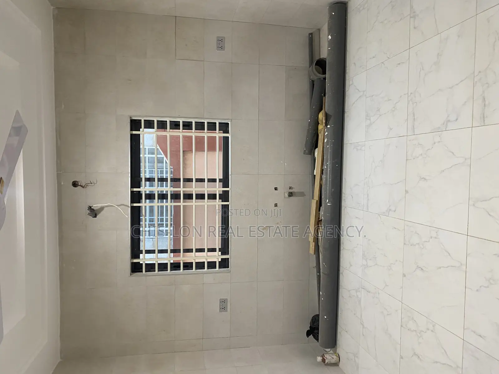 3bdrm House in Tuba Kokrobite Road, Toll Booth for sale