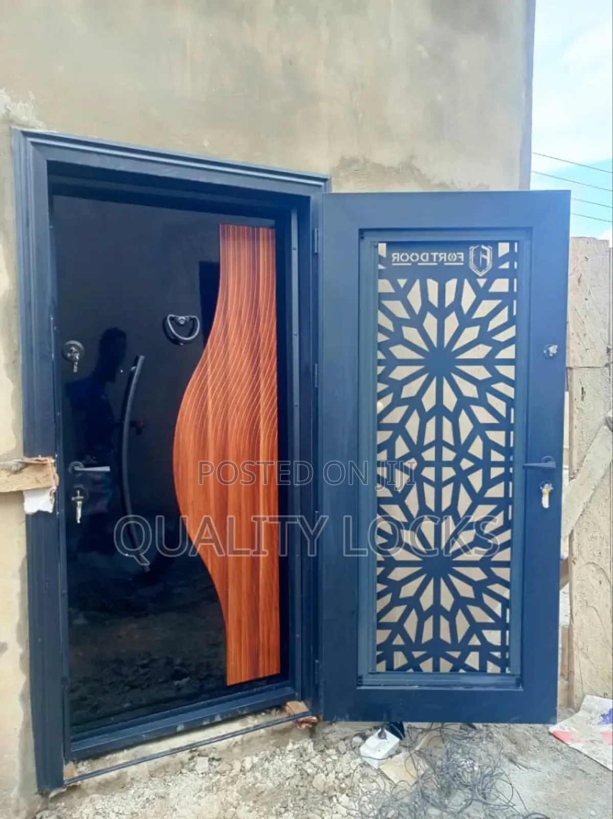 Exclusive Door Indoor With Net