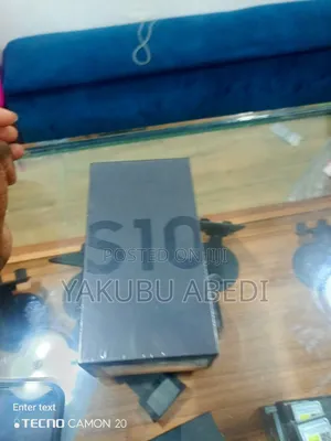 New Samsung Galaxy S10 128 GB Orange