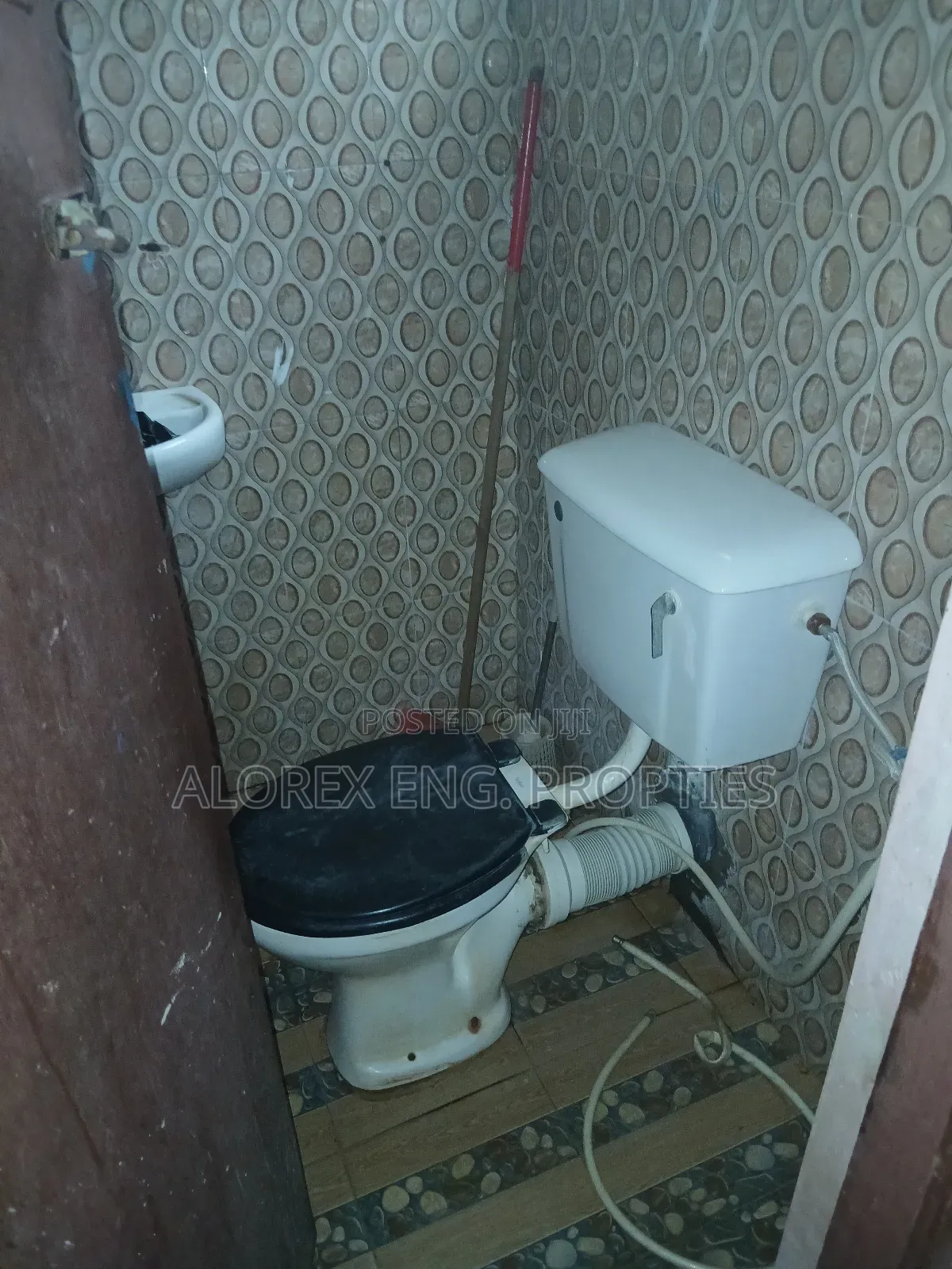 1bdrm Apartment in Valley View, Oyibi for rent