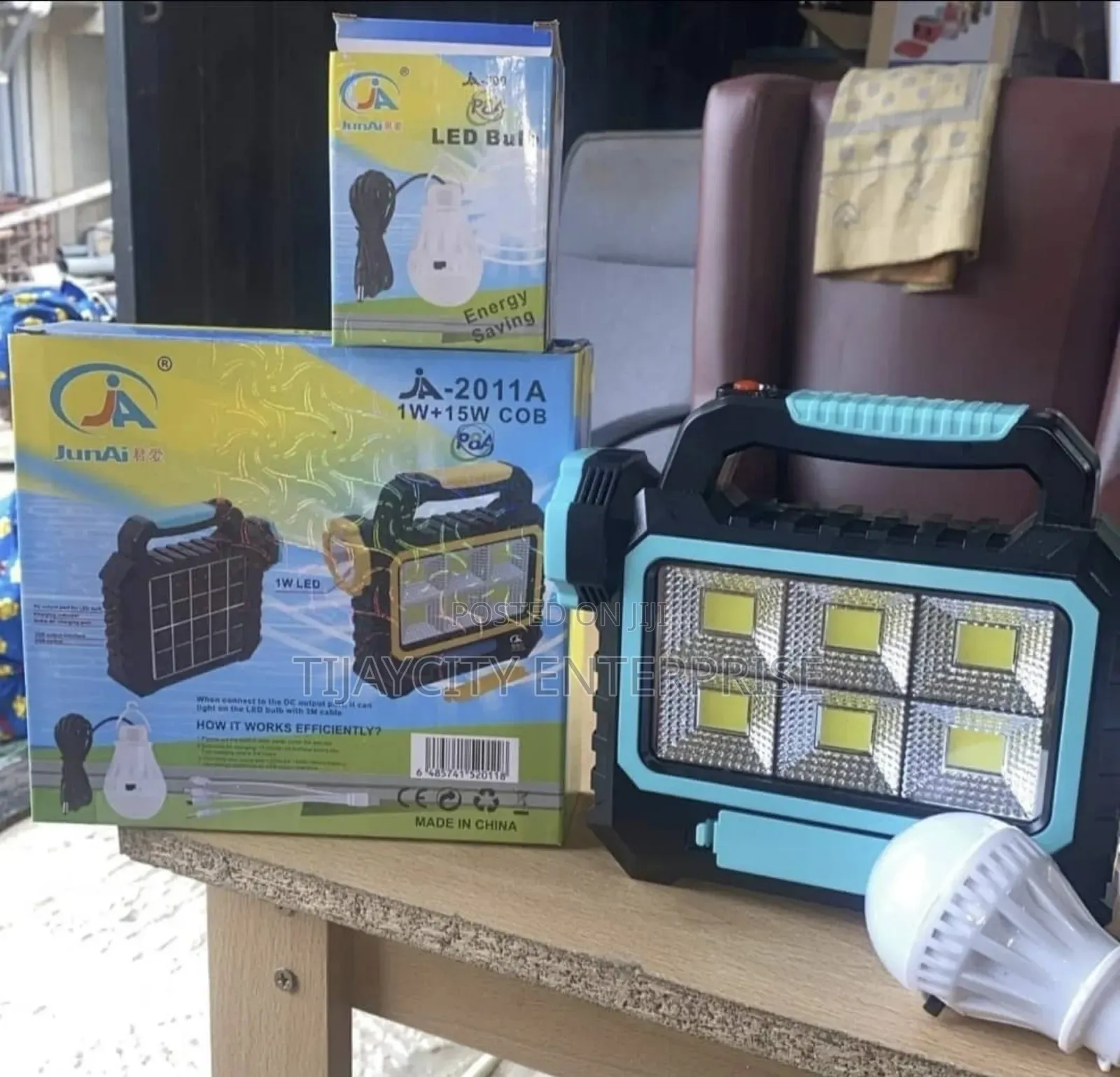 Solar/Charging Lamp