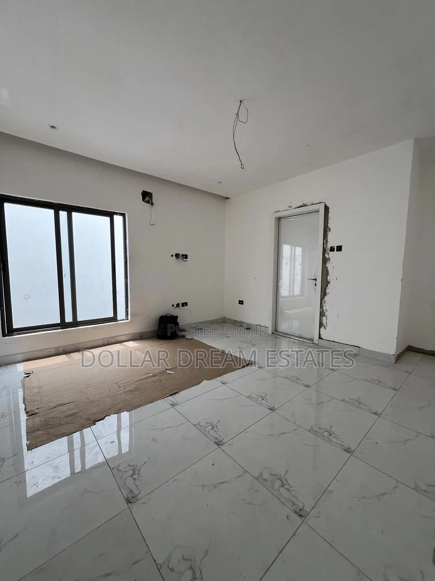 5bdrm House in Adjiriganor for sale
