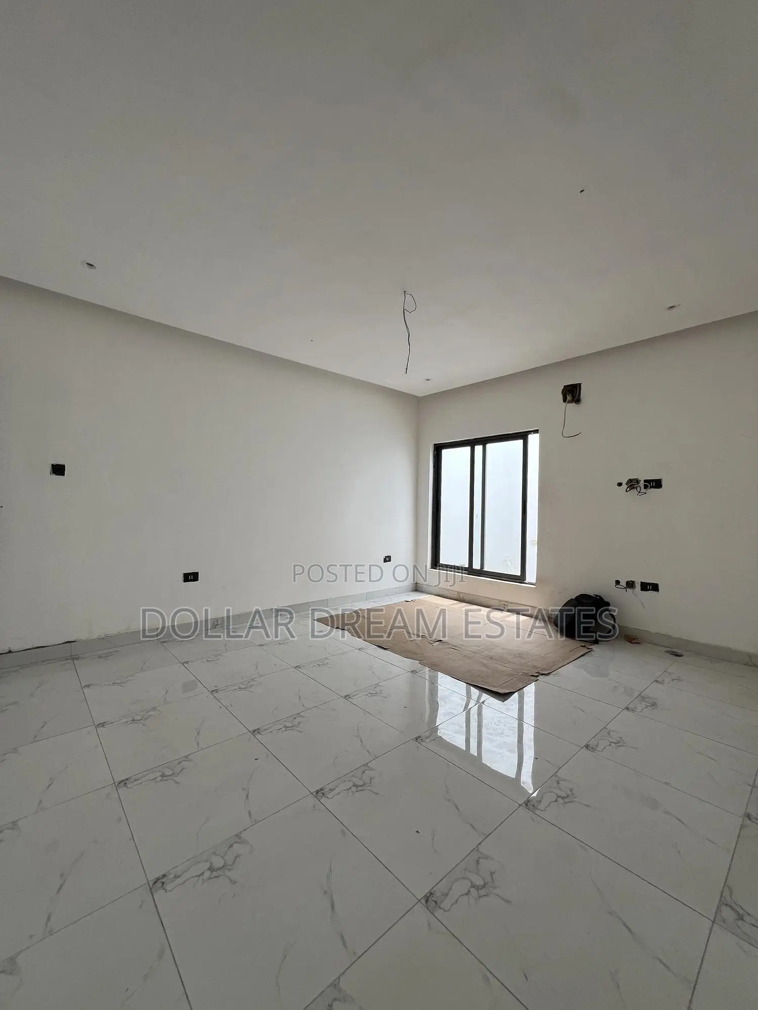 5bdrm House in Adjiriganor for sale