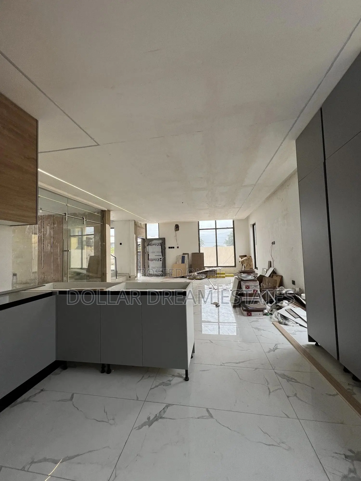 5bdrm House in Adjiriganor for sale