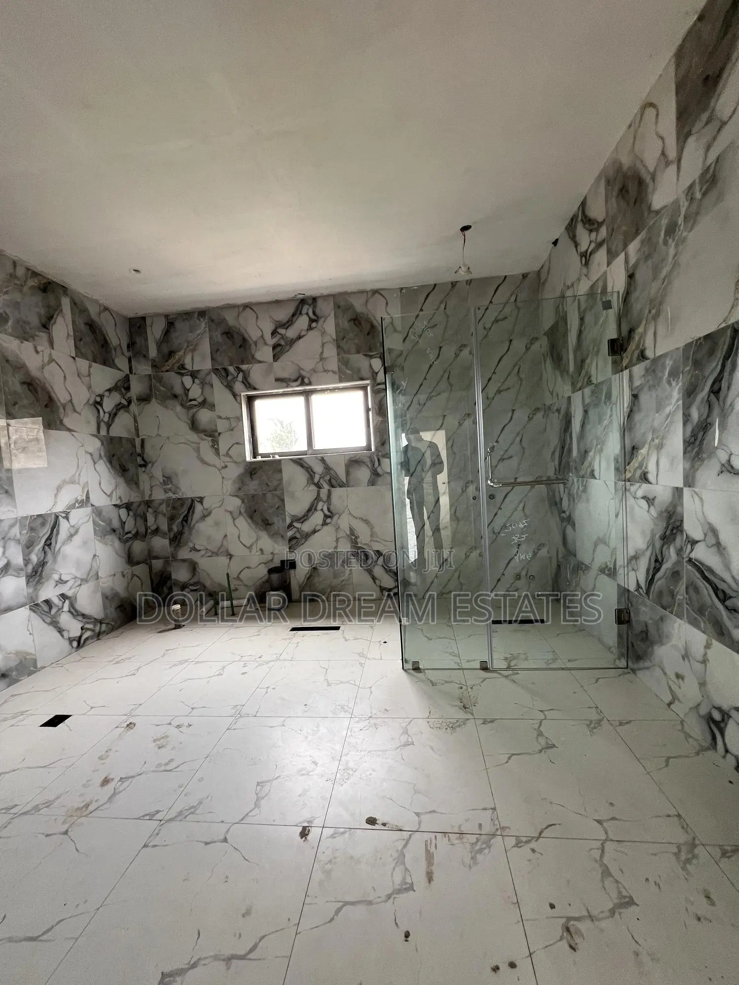 5bdrm House in Adjiriganor for sale