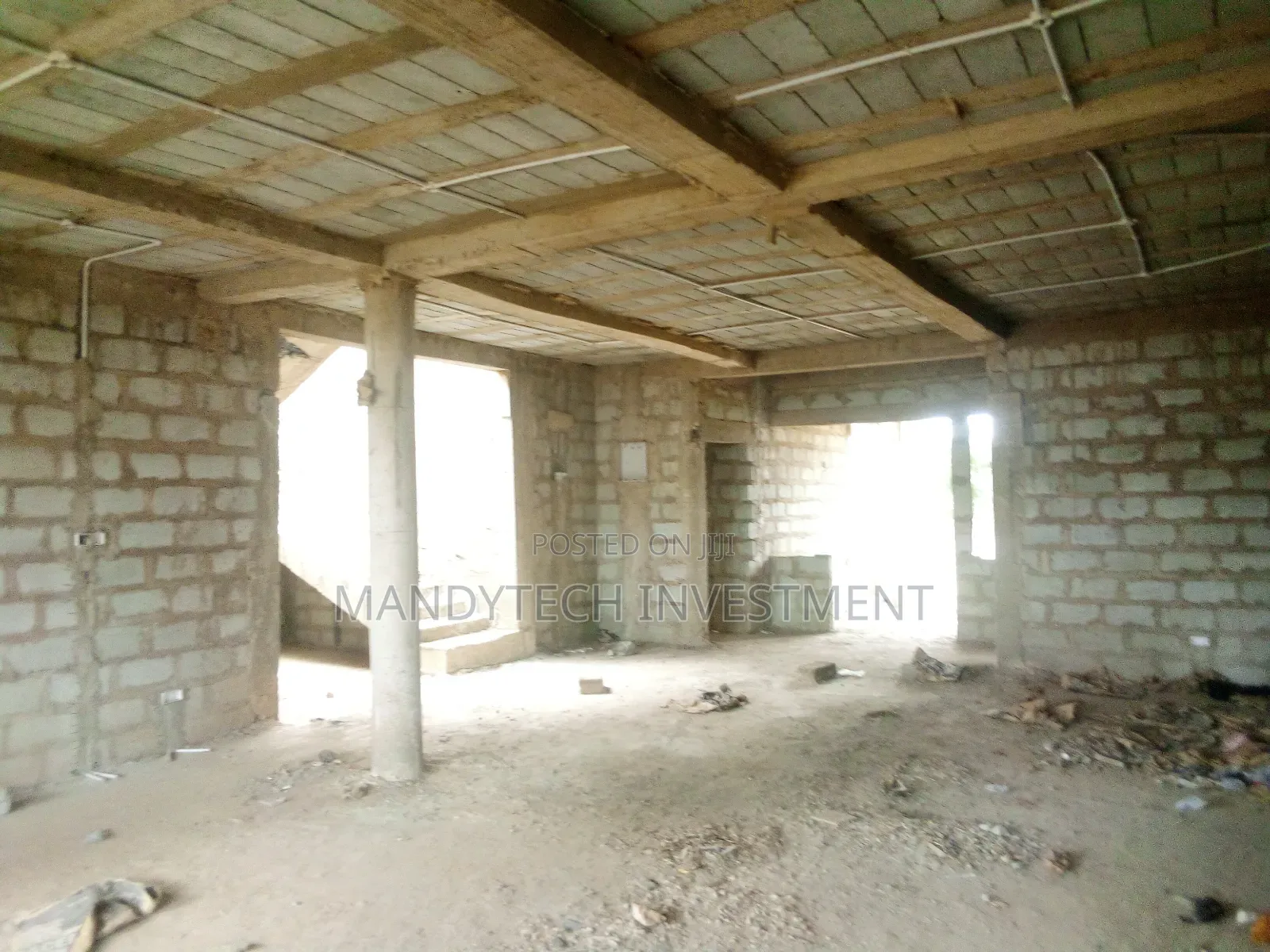 6bdrm Mansion In Adenta For Sale
