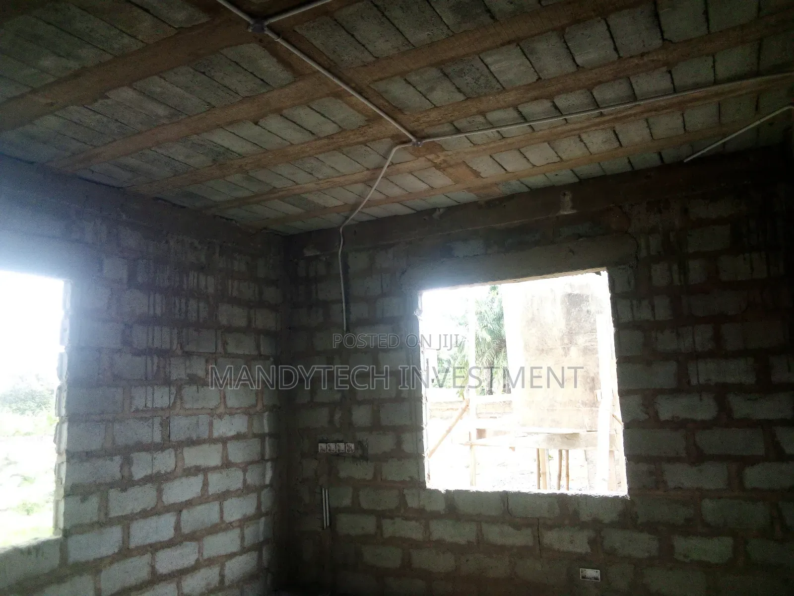 6bdrm Mansion In Adenta For Sale