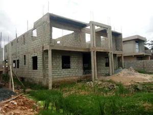 6bdrm Mansion In Adenta For Sale