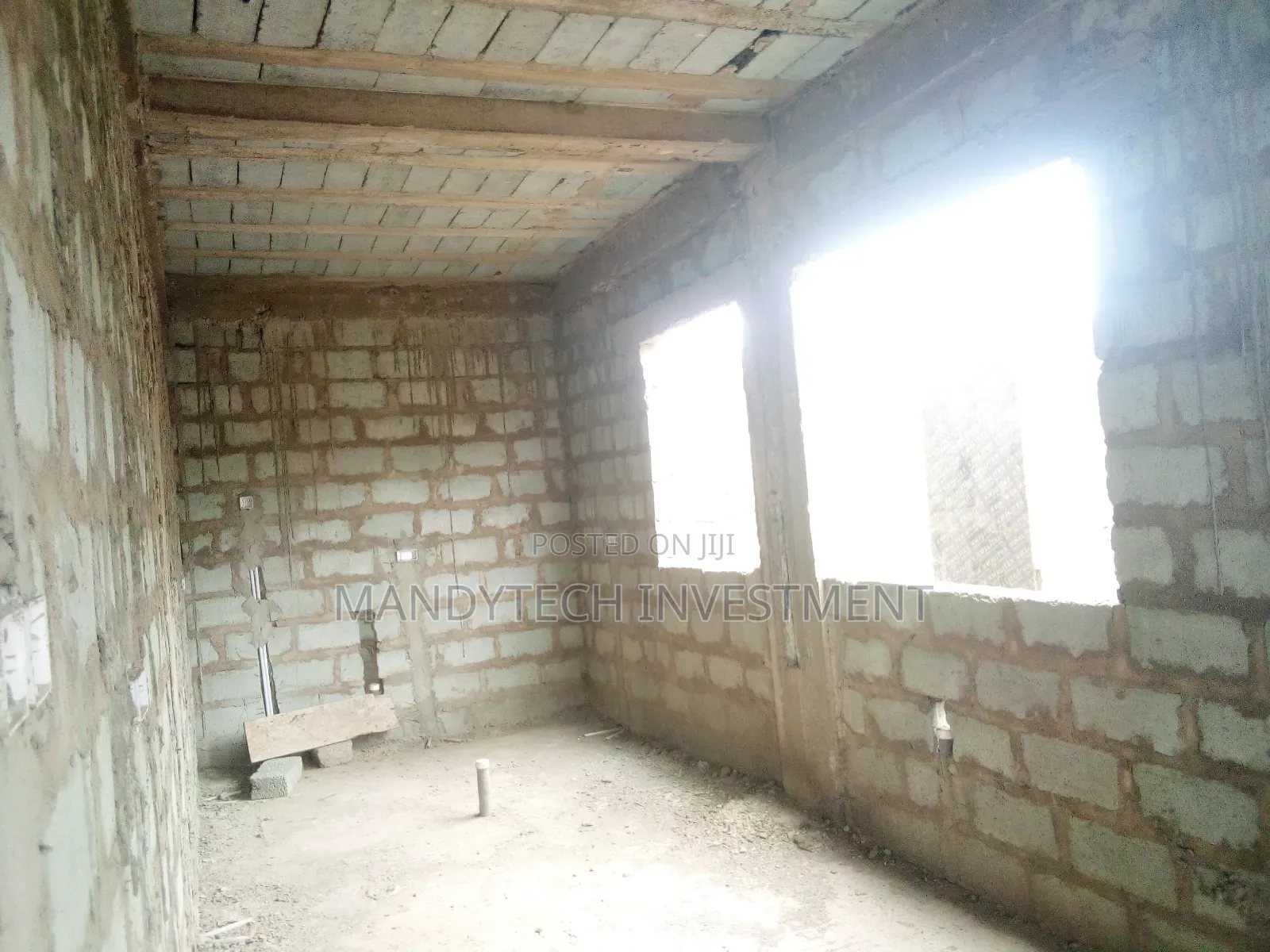 6bdrm Mansion In Adenta For Sale