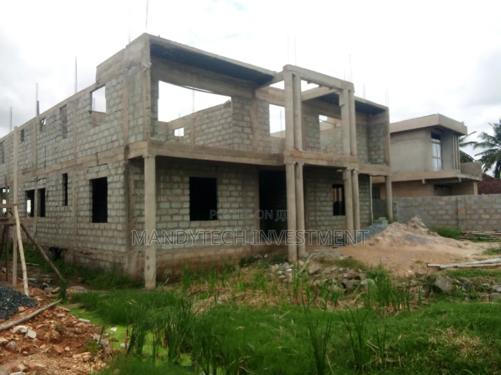 Classic 6 Bedroom Uncompleted House - Adenta