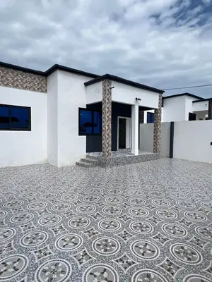 3bdrm House in Chis-Lon Real Estate, Adade for rent