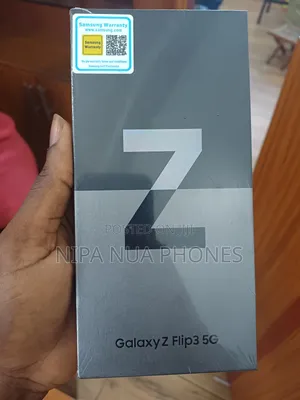 New Samsung Galaxy Z Flip 3 128 GB Black