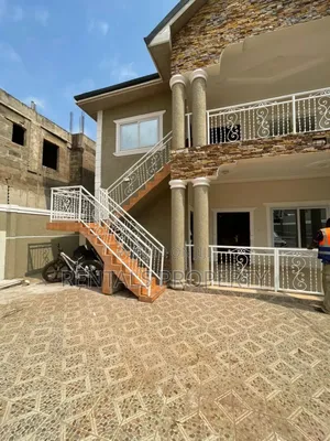 3bdrm Block of Flats in Adenta for rent