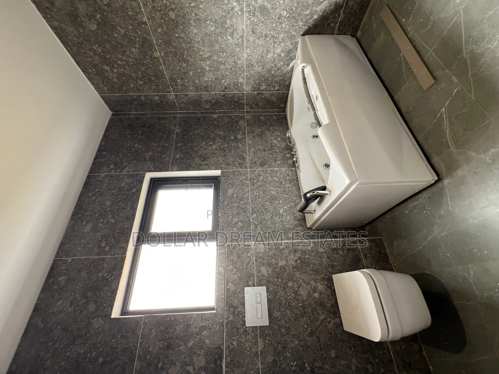 4bdrm House in East Legon for sale