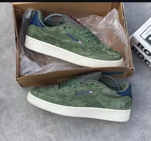 Reebok Classic Suede Sneaker
