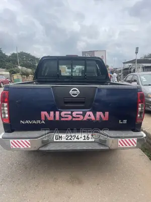 Nissan Navara 2016 Blue