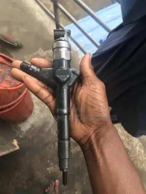 Nissan Hard Body Injectors
