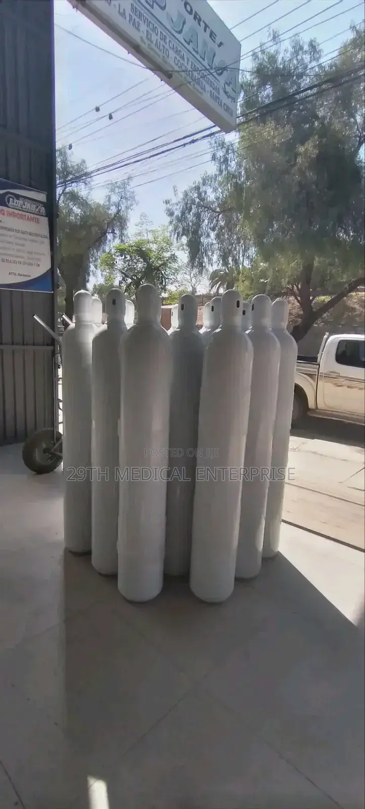 Oxygen Cylinder (40 Ltrs)