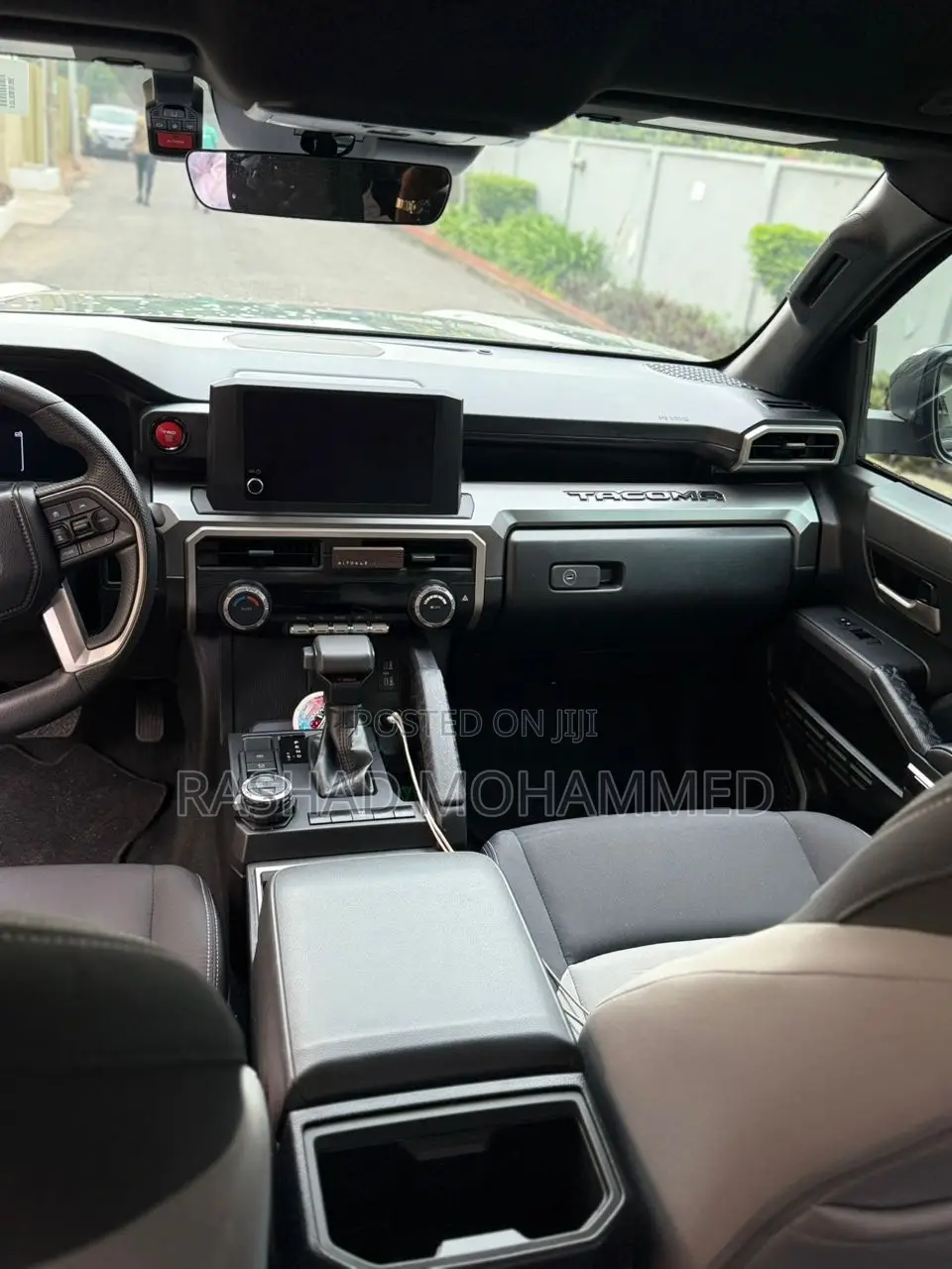Toyota Tacoma 2024 Gray