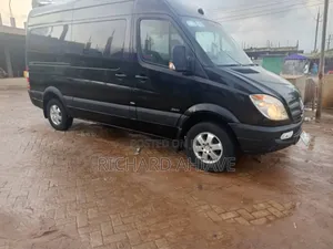 Mercedes-Benz Sprinter 2012 Black